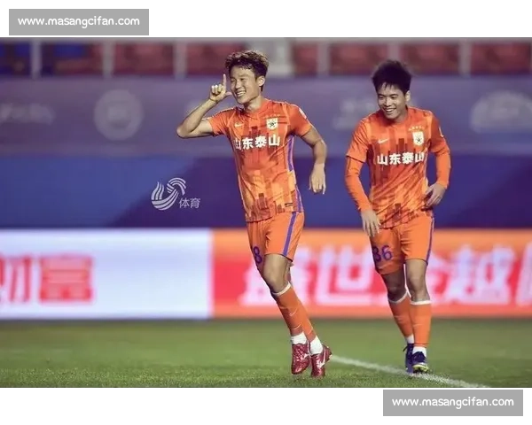 今晚男足激战成焦点 战果引发热议 球迷纷纷热议表现与未来走势