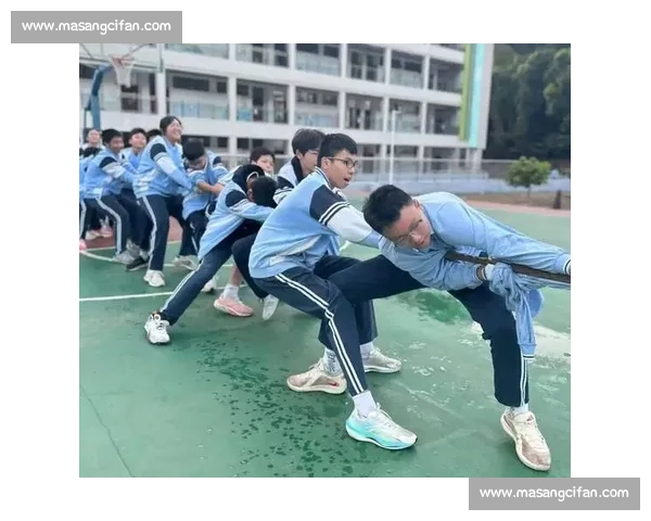 拔河比赛中的团结与力量展示团队协作精神的精彩时刻
